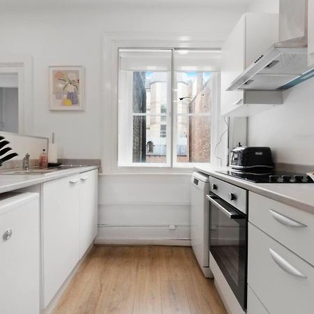 2 Bed Piccadilly Apartment 3 Лондон Екстериор снимка