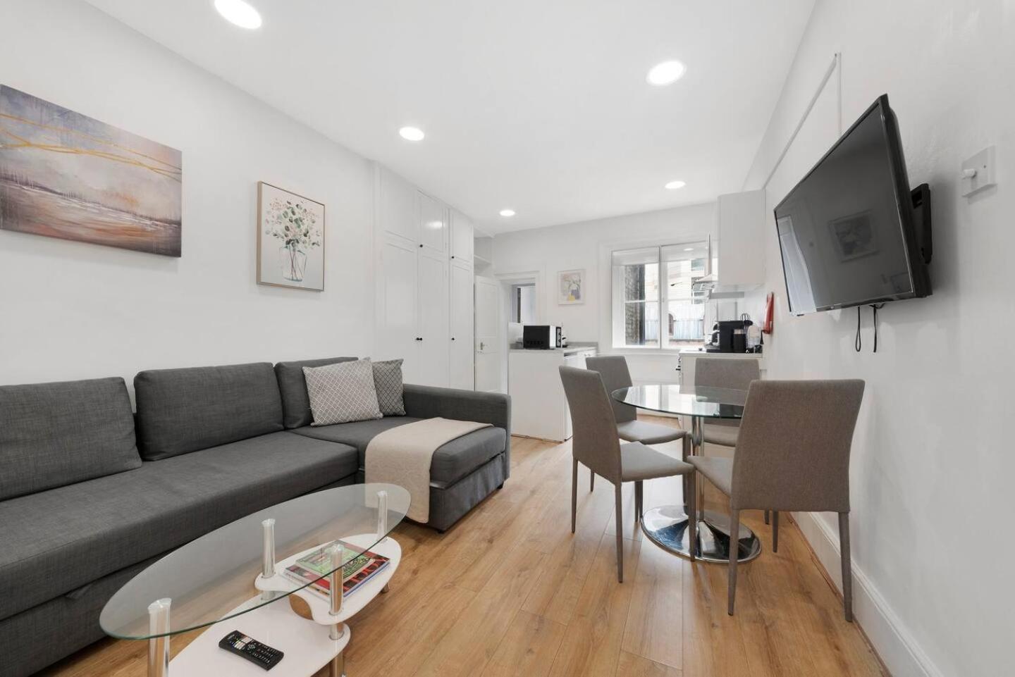 2 Bed Piccadilly Apartment 3 Лондон Екстериор снимка