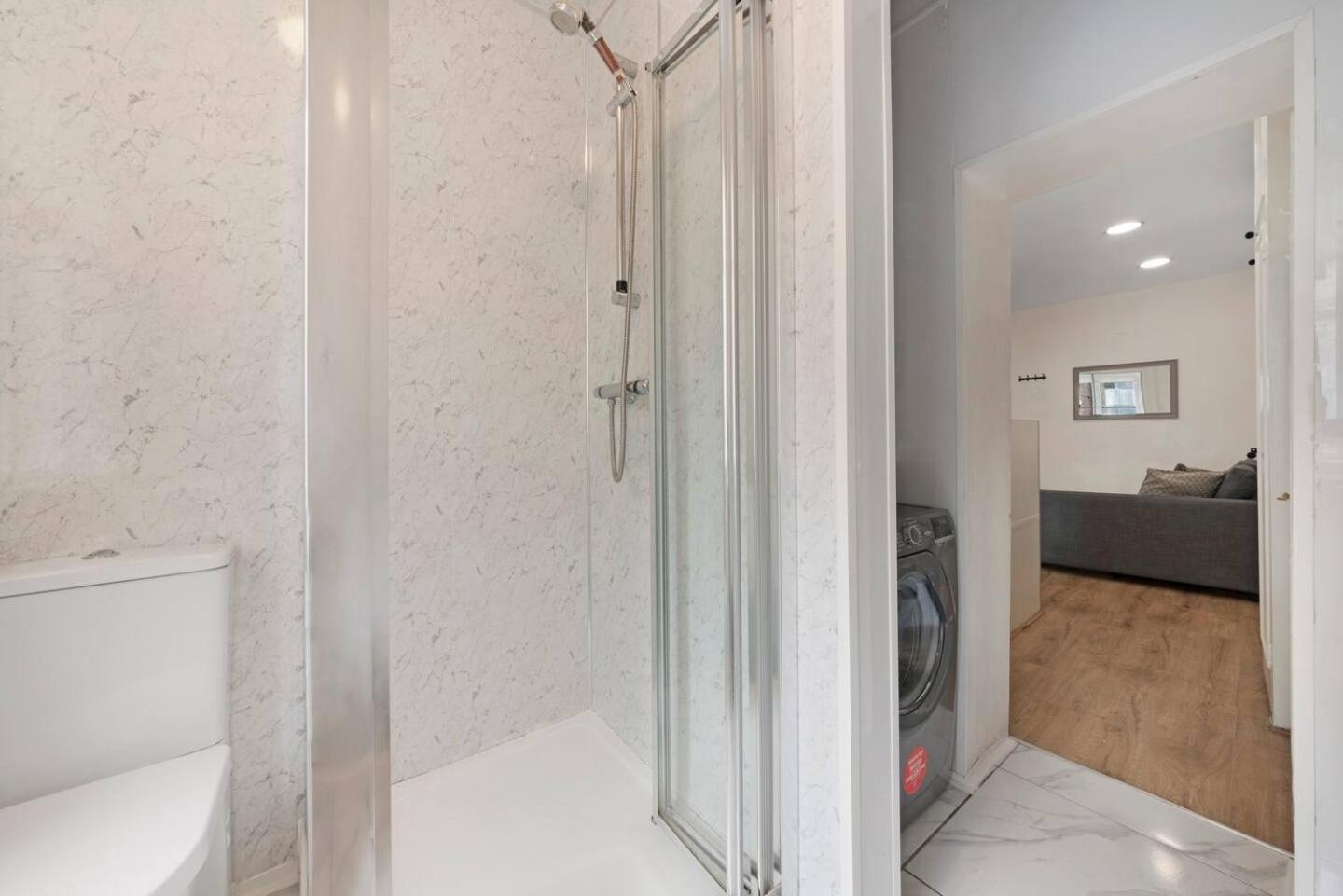 2 Bed Piccadilly Apartment 3 Лондон Екстериор снимка