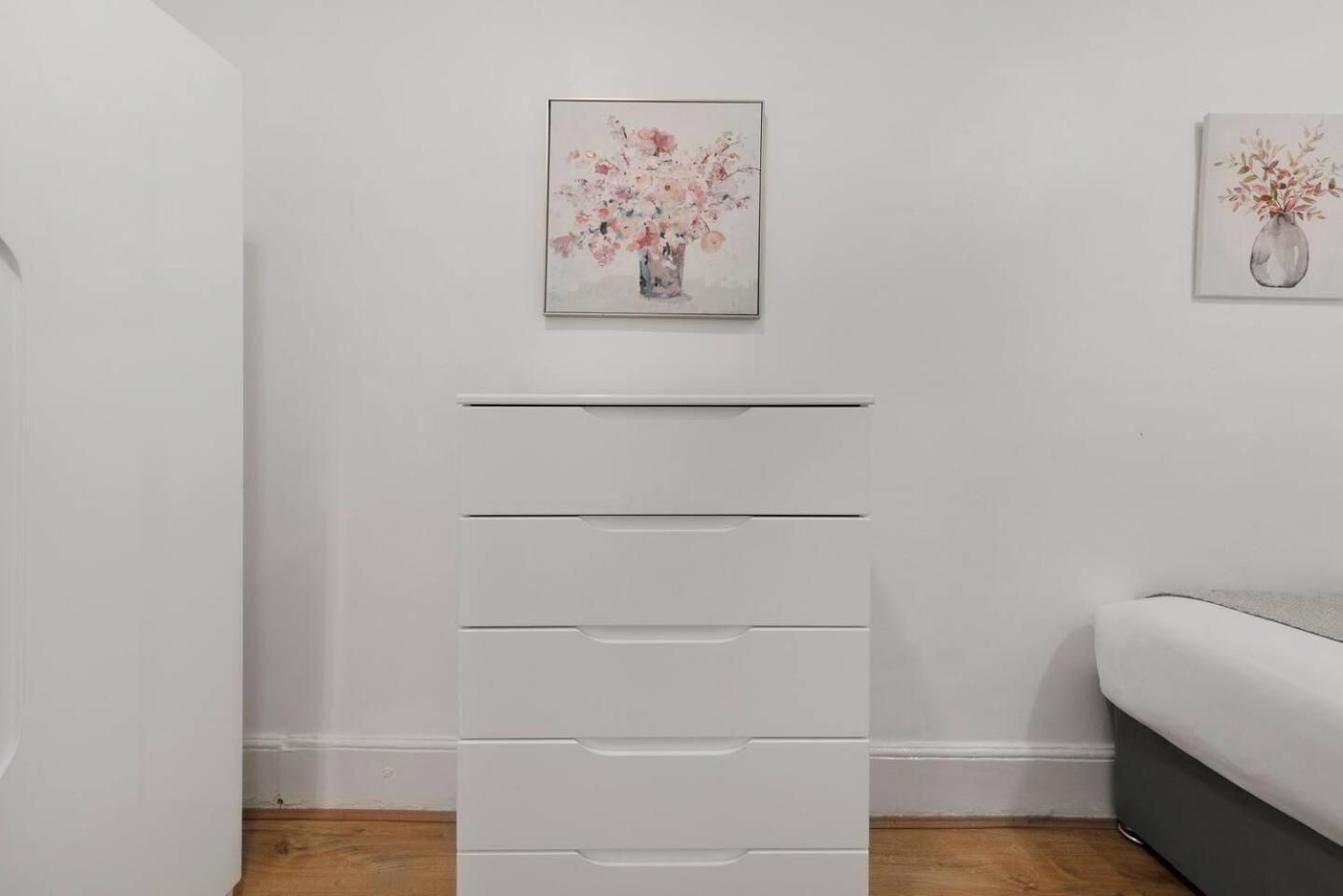 2 Bed Piccadilly Apartment 3 Лондон Екстериор снимка