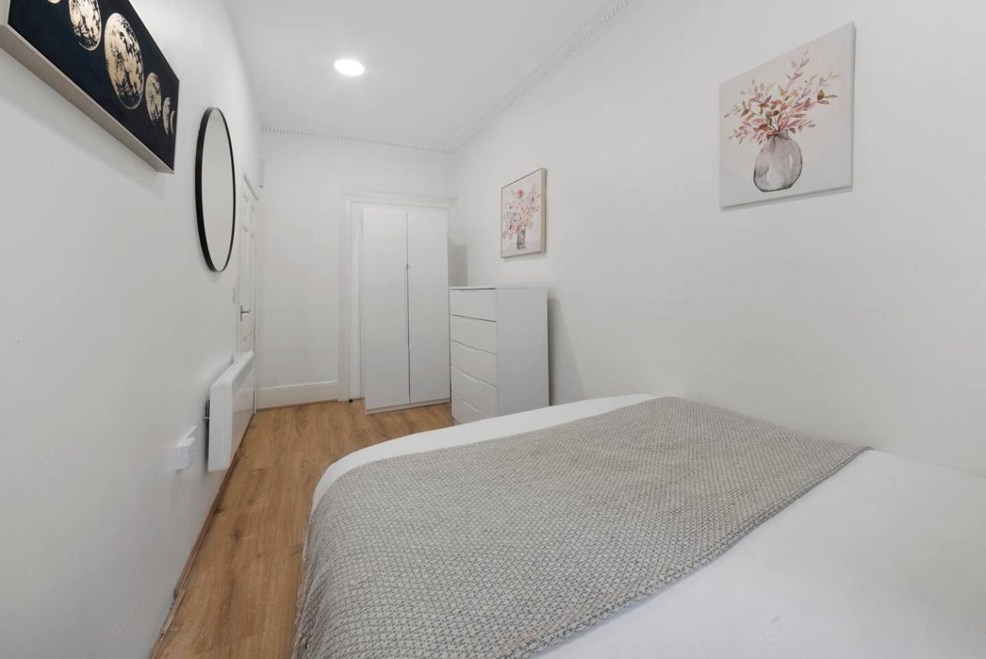 2 Bed Piccadilly Apartment 3 Лондон Екстериор снимка
