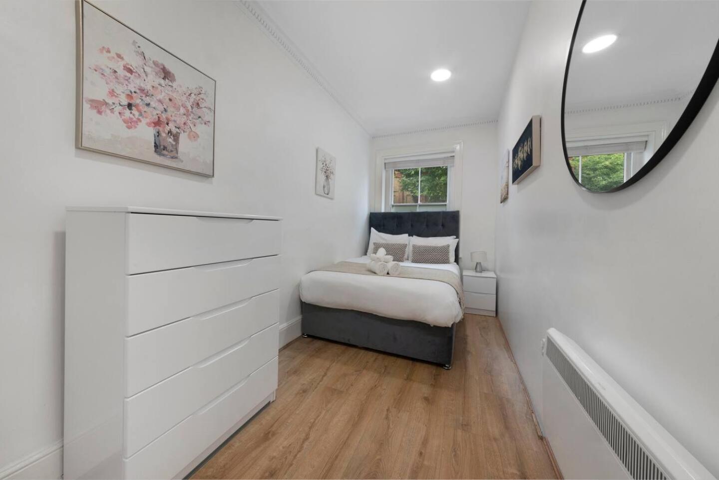 2 Bed Piccadilly Apartment 3 Лондон Екстериор снимка