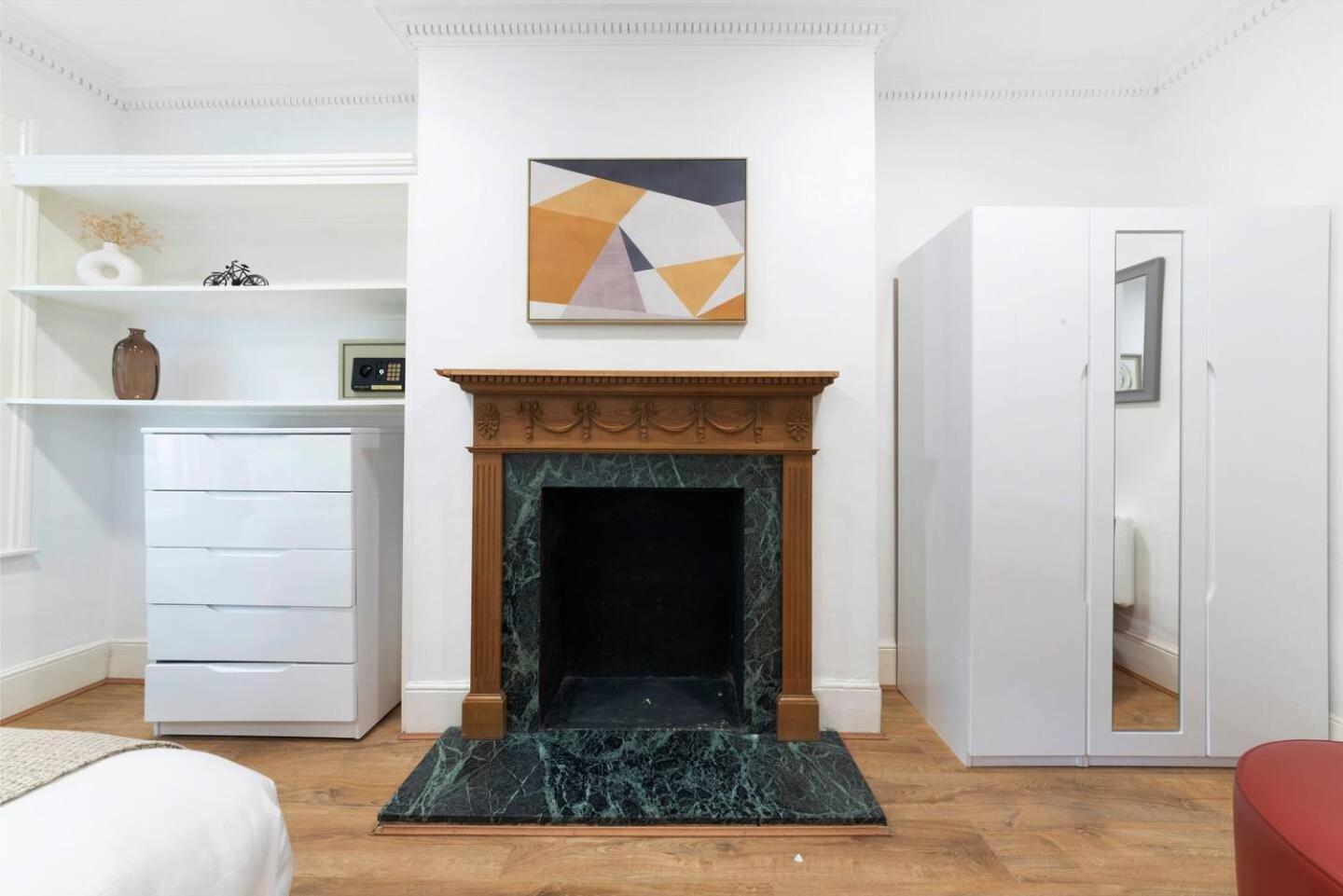 2 Bed Piccadilly Apartment 3 Лондон Екстериор снимка